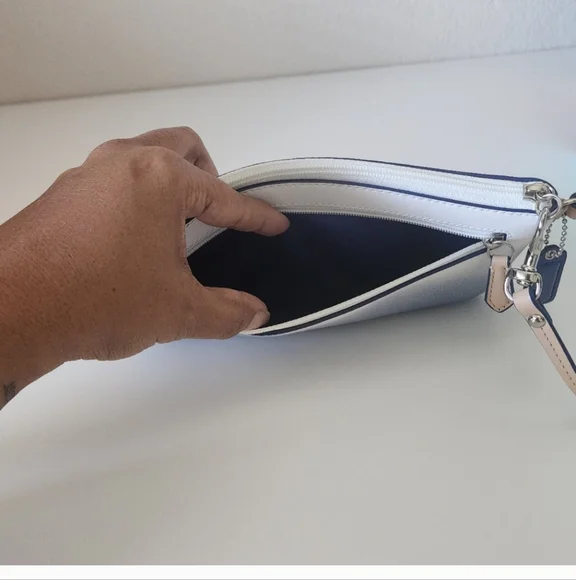 Coach Peyton Blue Ombré Clutch Purse Wristlet Wallet - Picture 11 of 12